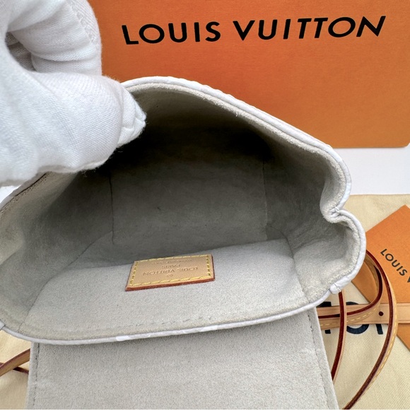 ‼️SOLD‼️Louis Vuitton Mist Gray Giant Monogram Coated Canvasby The Pool Backpack - Picture 12 of 17